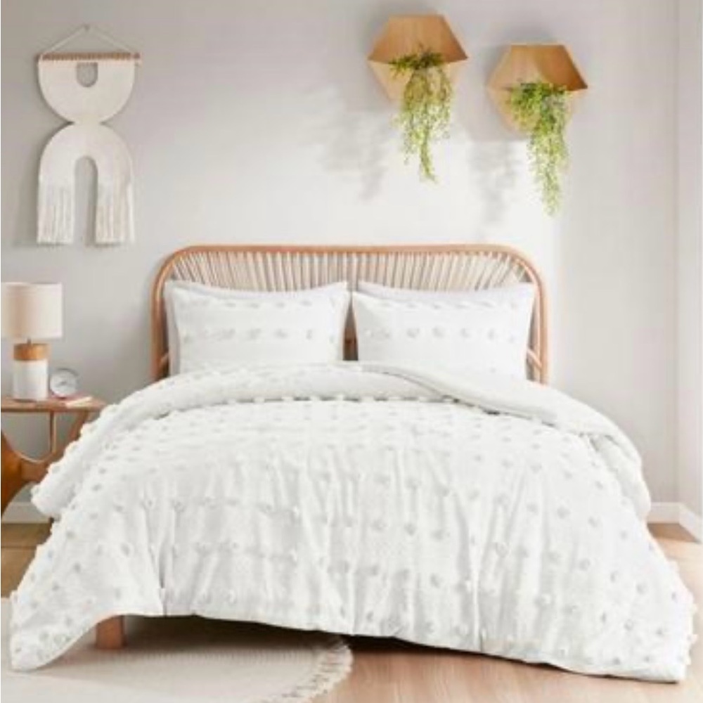 Intelligent Design Lucy Clip Jacquard Duvet Cover Set (Insert Excluded Queen